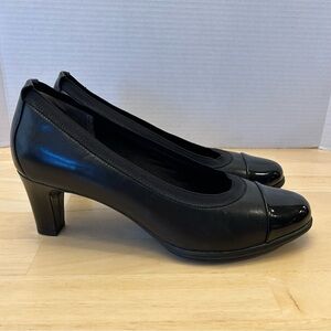 Rockport Total Motion Leather Pumps/Size 9